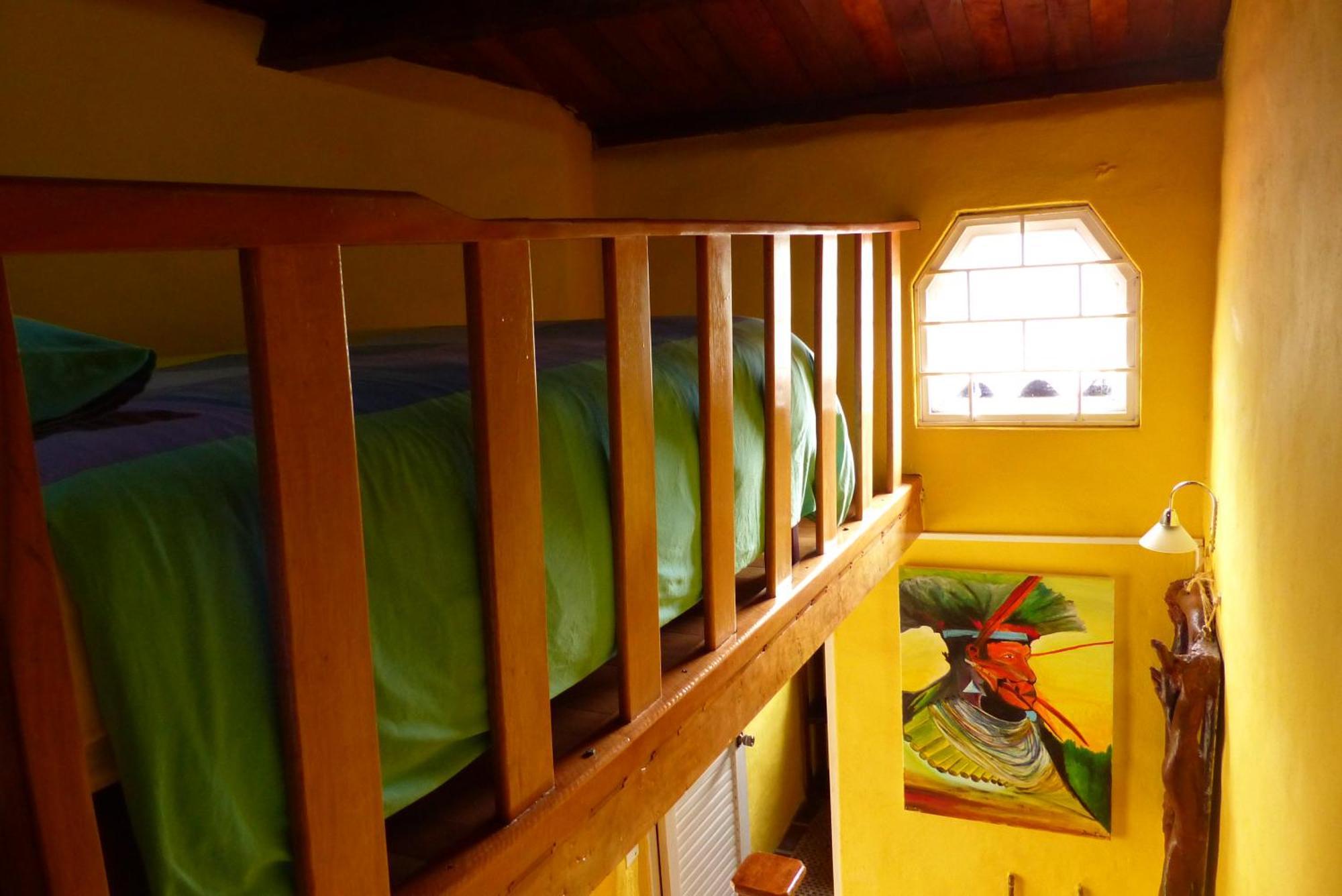 賓館 La Casa Amarilla Banos (Tungurahua)