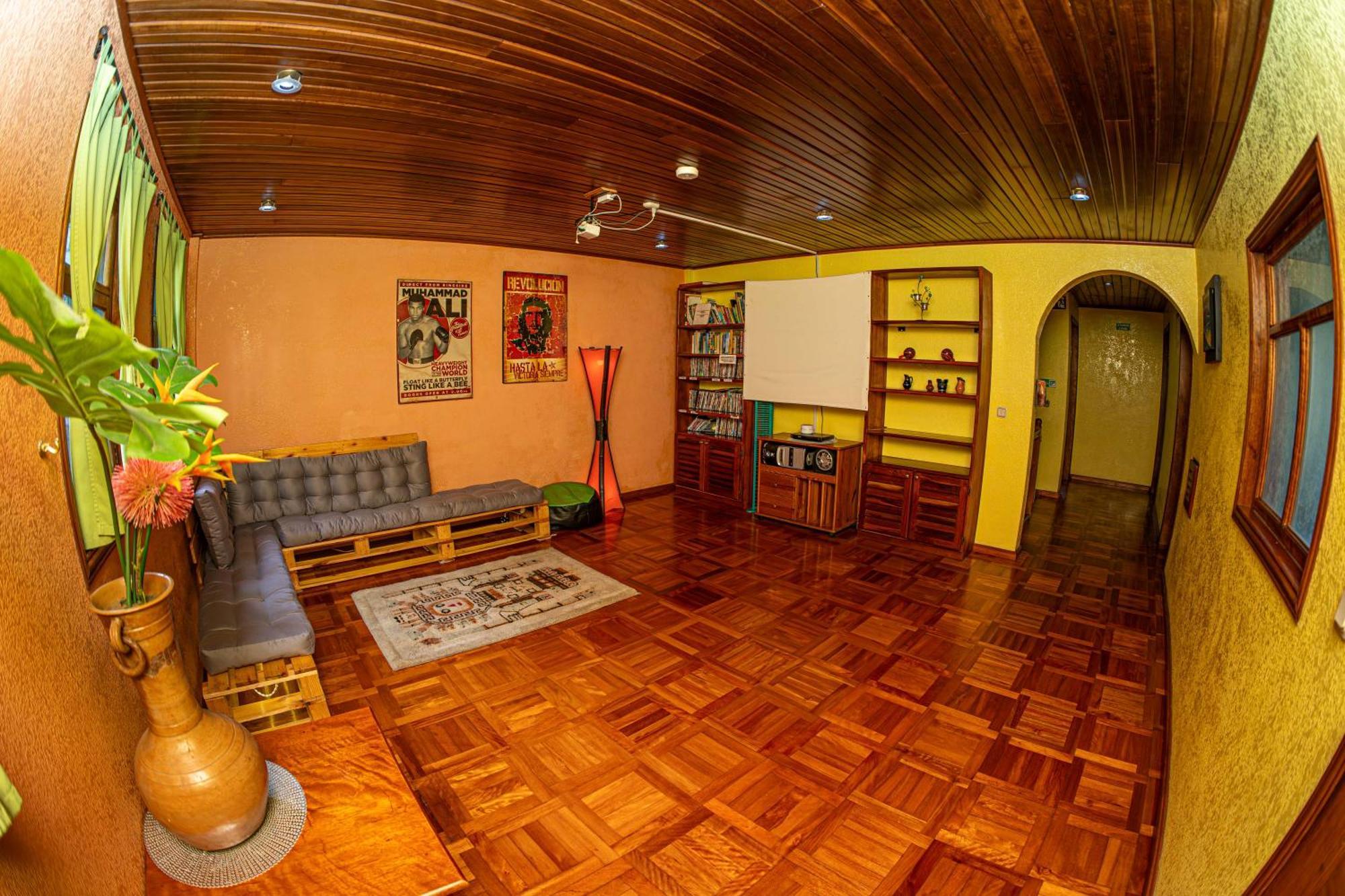La Casa Del Molino Blanco Bed & Breakfast 2*