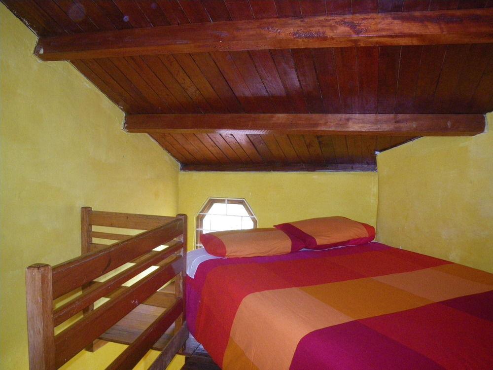 賓館 La Casa Amarilla Banos (Tungurahua)