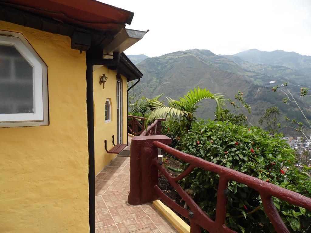 La Casa Amarilla 3*