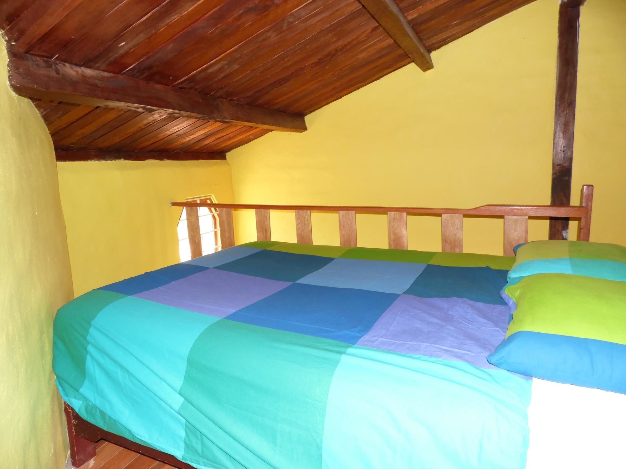 La Casa Amarilla